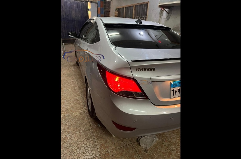 Accent RB Hyundai فضي