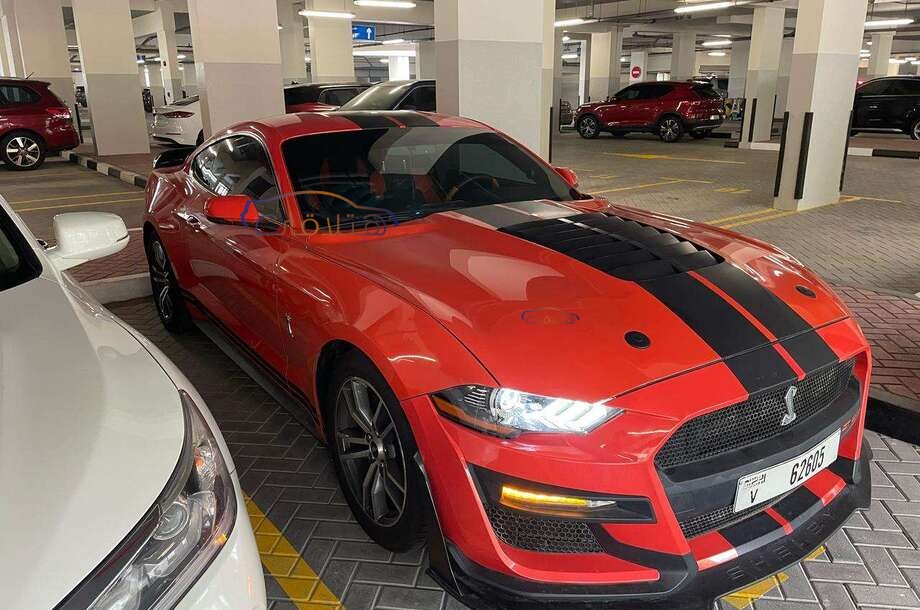 Mustang Ford احمر