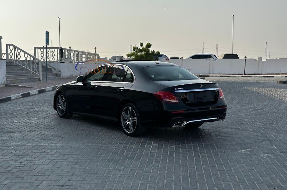 E 300 Mercedes Black
