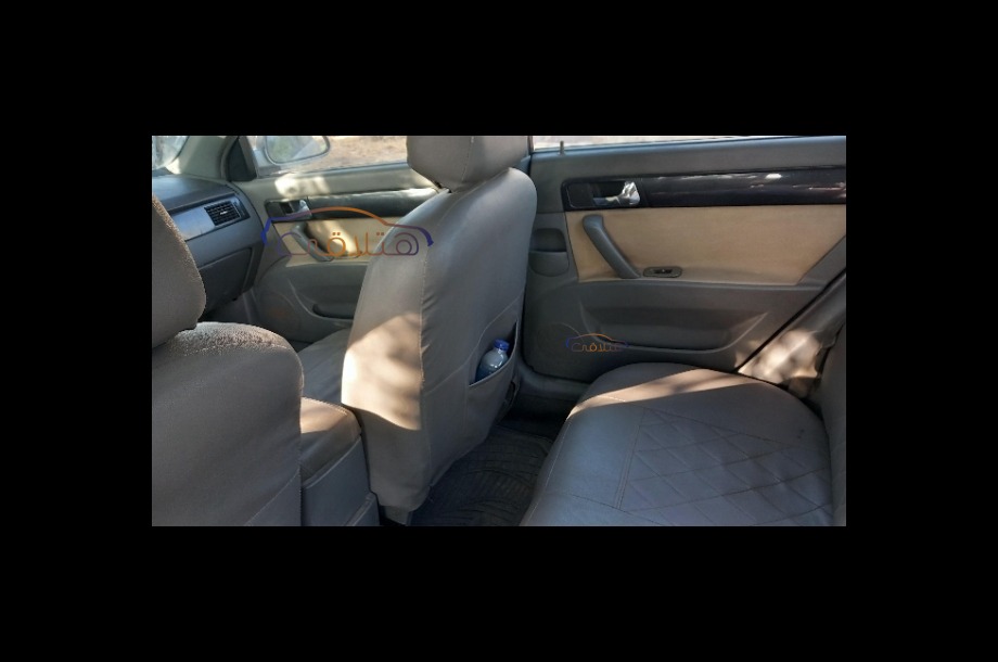 Optra Chevrolet فضي