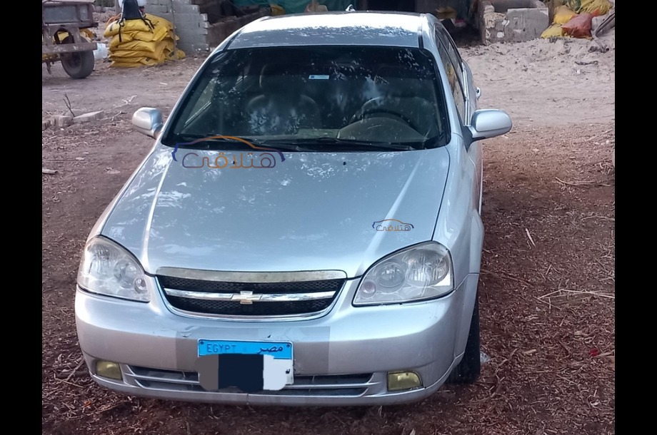 Optra Chevrolet فضي