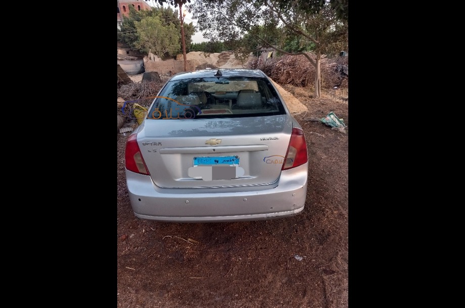 Optra Chevrolet فضي