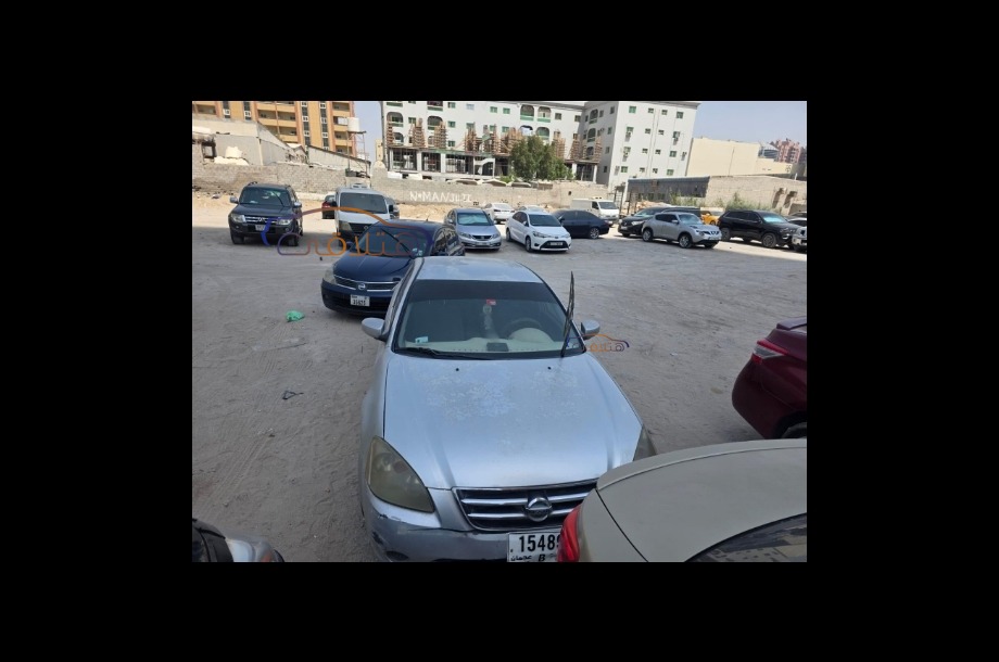 Altima Nissan Silver