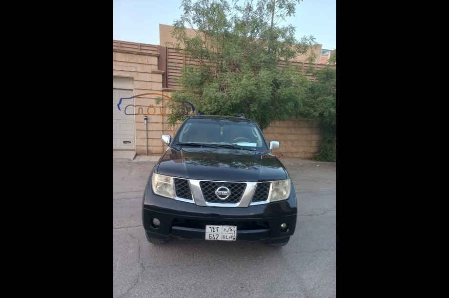 Pathfinder Nissan Black