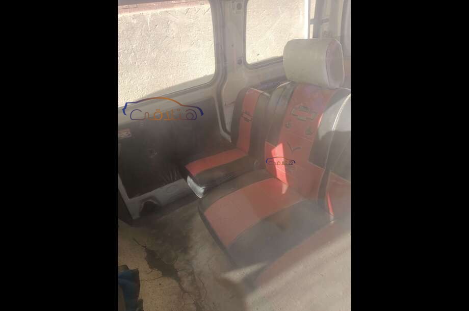 N200 Chevrolet White