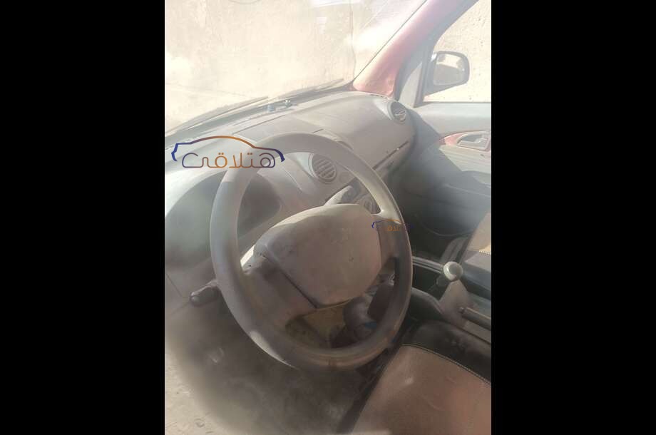 N200 Chevrolet White