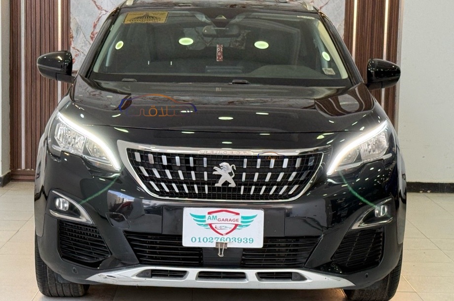 3008 Peugeot أسود