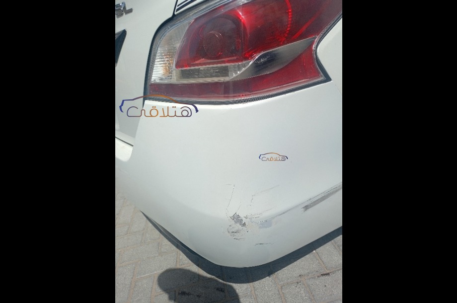 Altima Nissan White