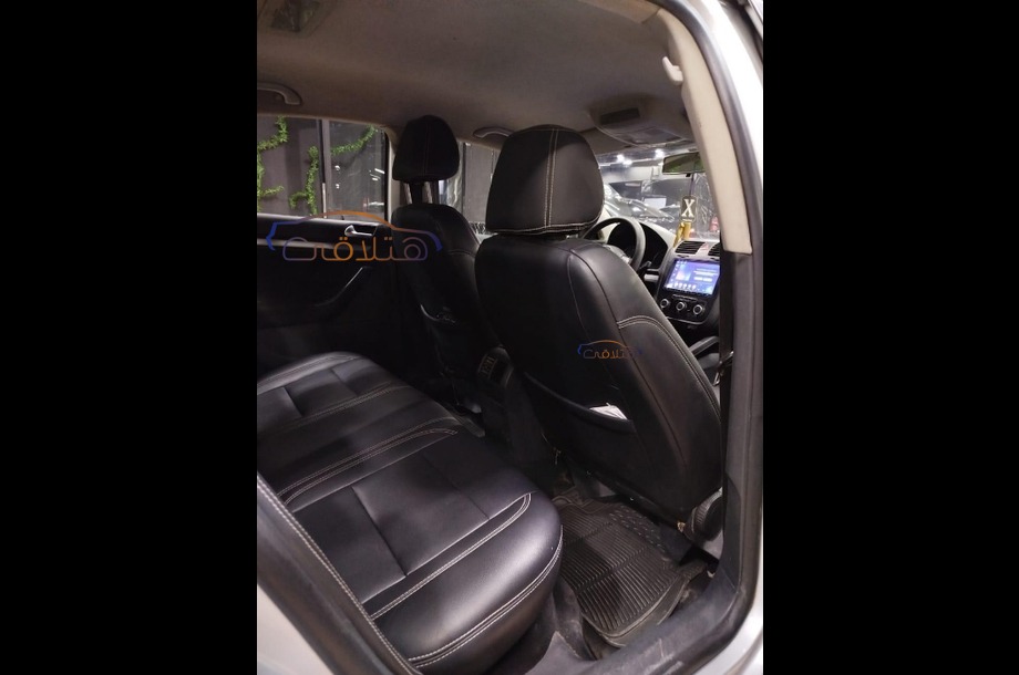 Jetta Volkswagen فضي