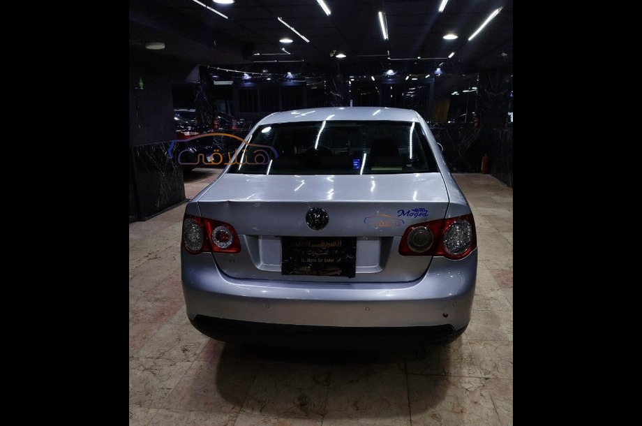 Jetta Volkswagen فضي