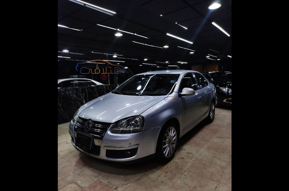 Jetta Volkswagen فضي