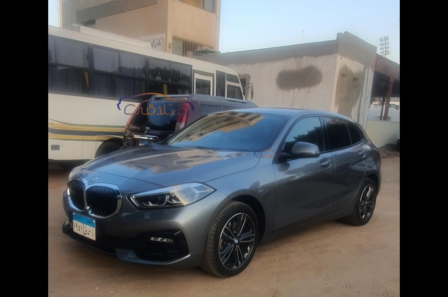 118 BMW فضي
