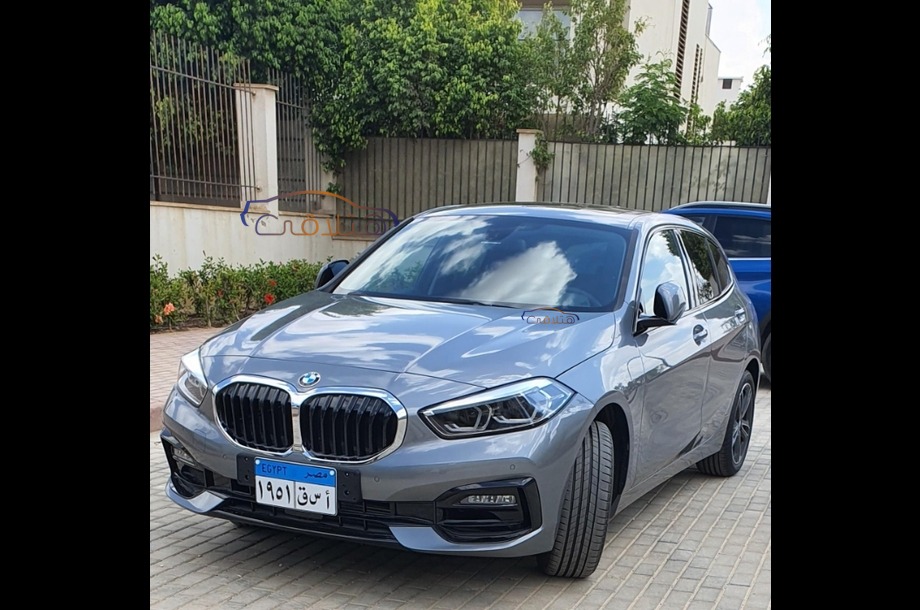 118 BMW فضي