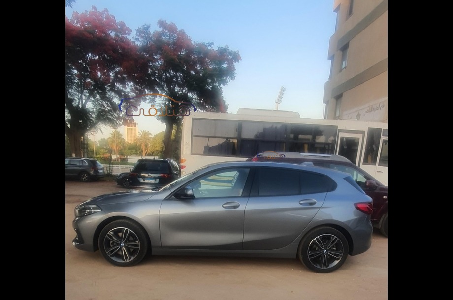 118 BMW فضي