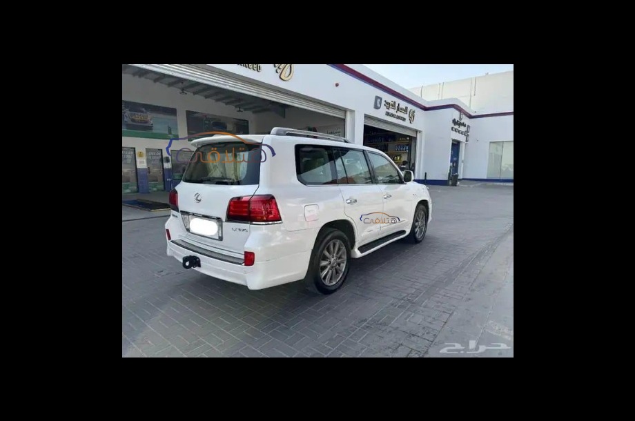 LX 570 Lexus White
