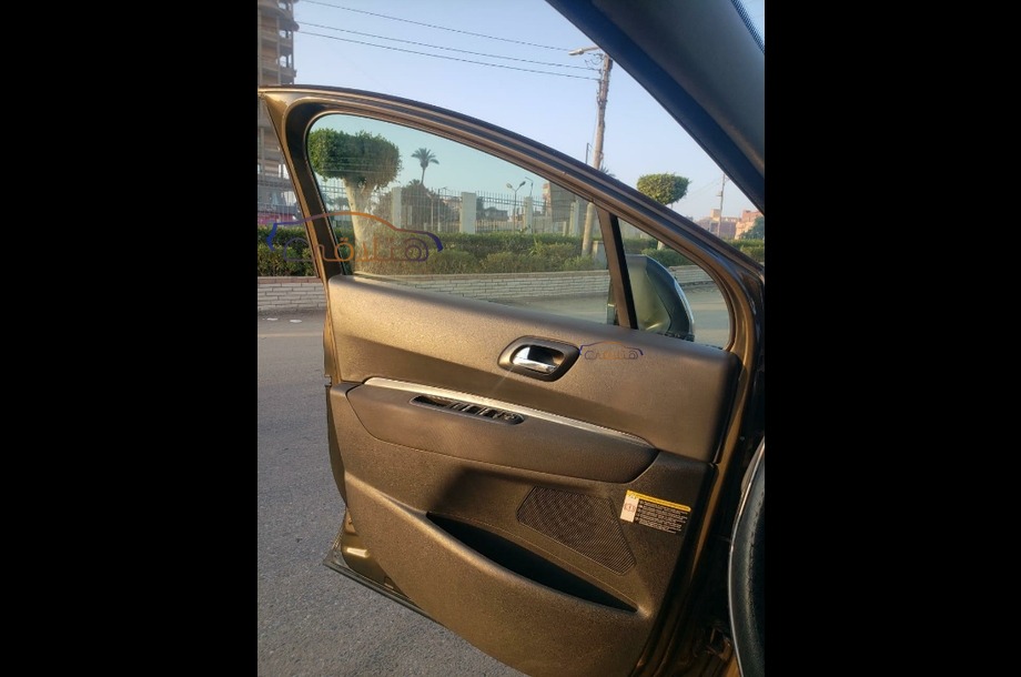 3008 Peugeot موكا