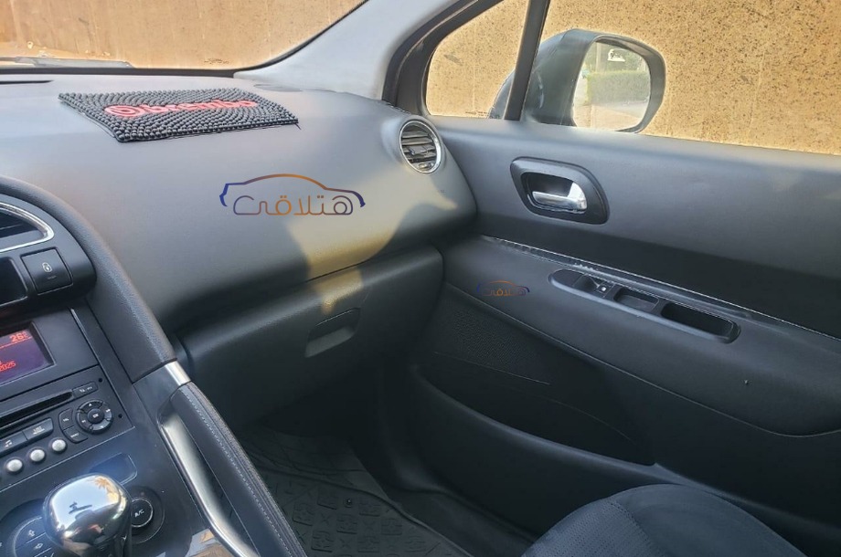 3008 Peugeot موكا