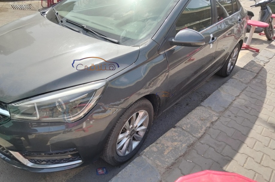 Arrizo 5 Chery فضي