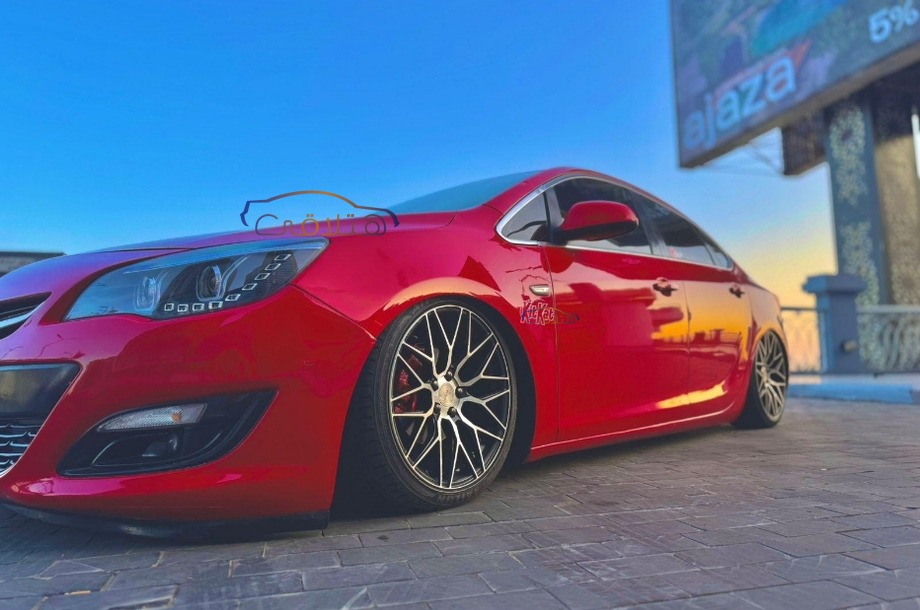 Astra Opel Red