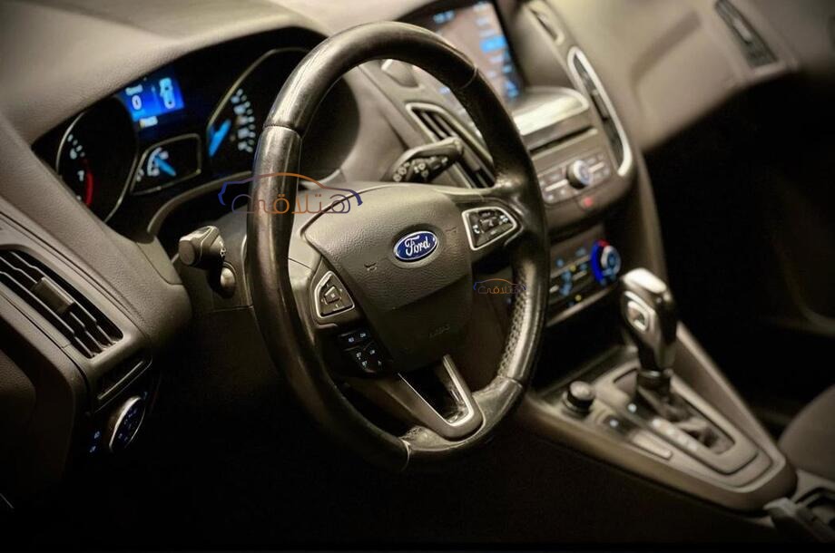 Focus Ford Dark blue