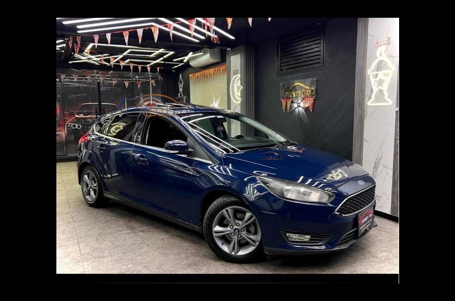 Focus Ford Dark blue
