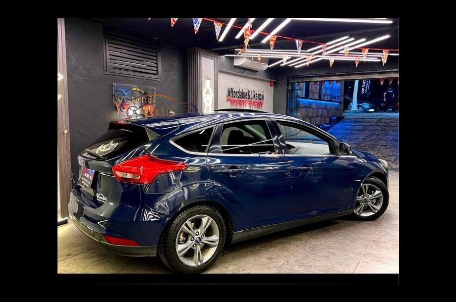 Focus Ford Dark blue