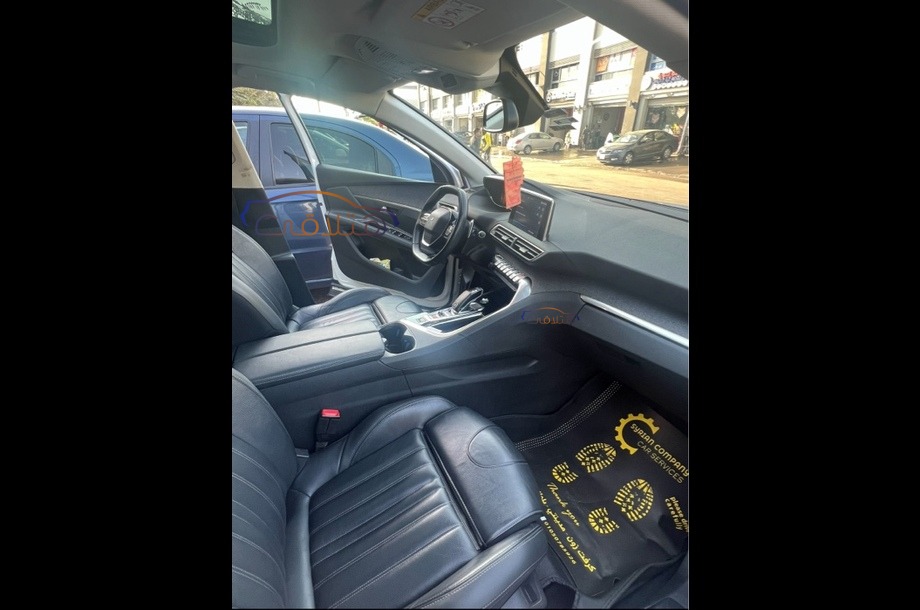 3008 Peugeot أبيض