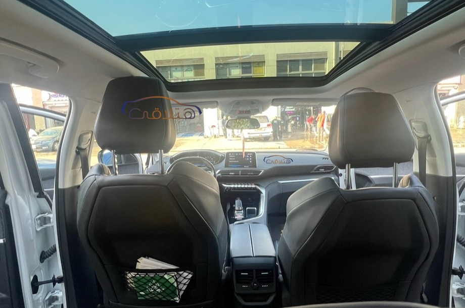 3008 Peugeot أبيض