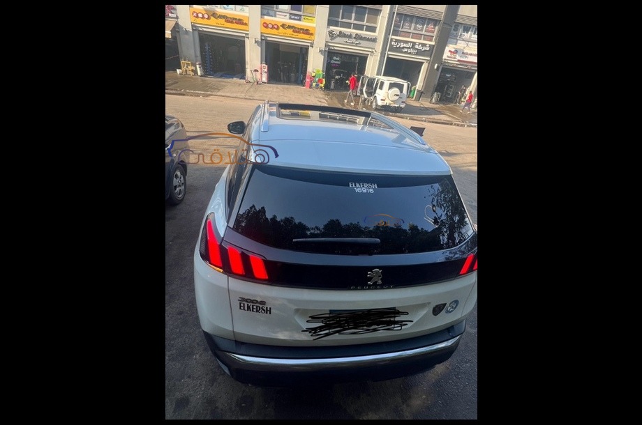 3008 Peugeot أبيض