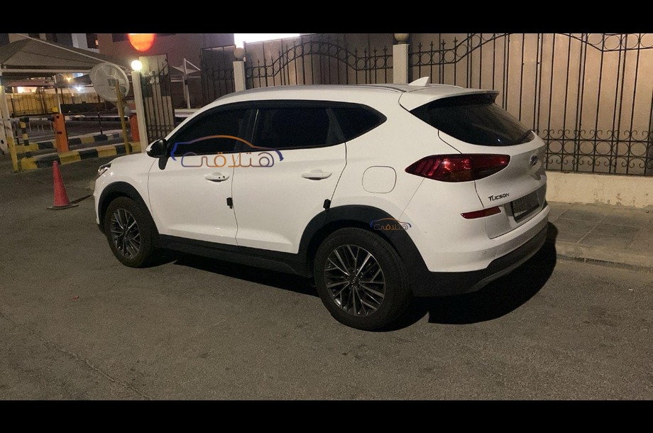 Tucson Hyundai White