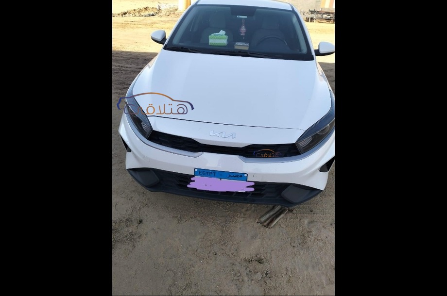 Grand Cerato Kia أبيض