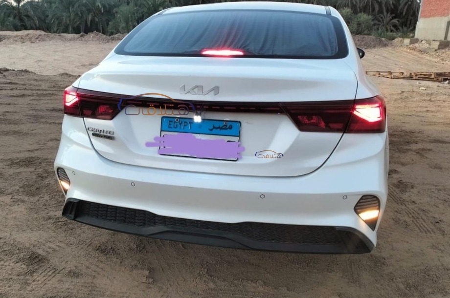 Grand Cerato Kia أبيض