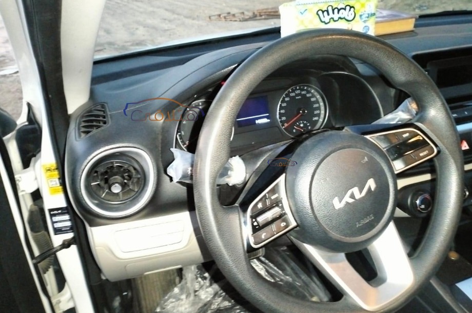 Grand Cerato Kia أبيض