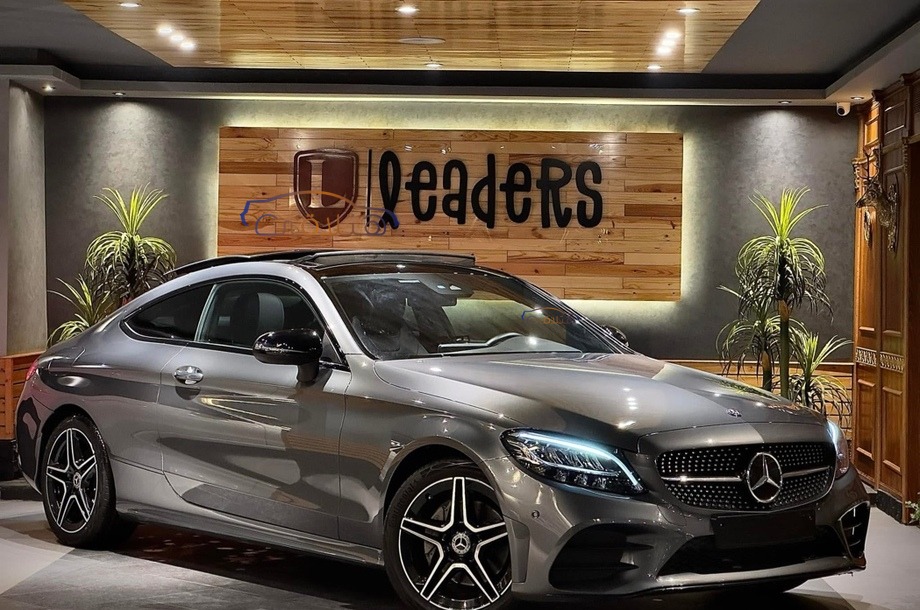 C 200 AMG Mercedes رمادي