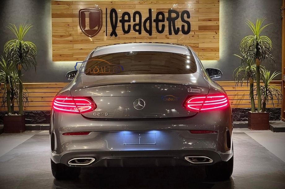 C 200 AMG Mercedes رمادي