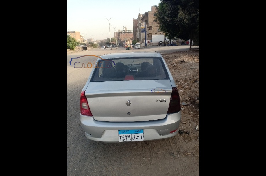 Logan Renault فضي