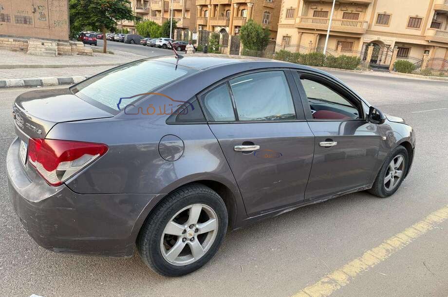 Cruze Chevrolet Gray