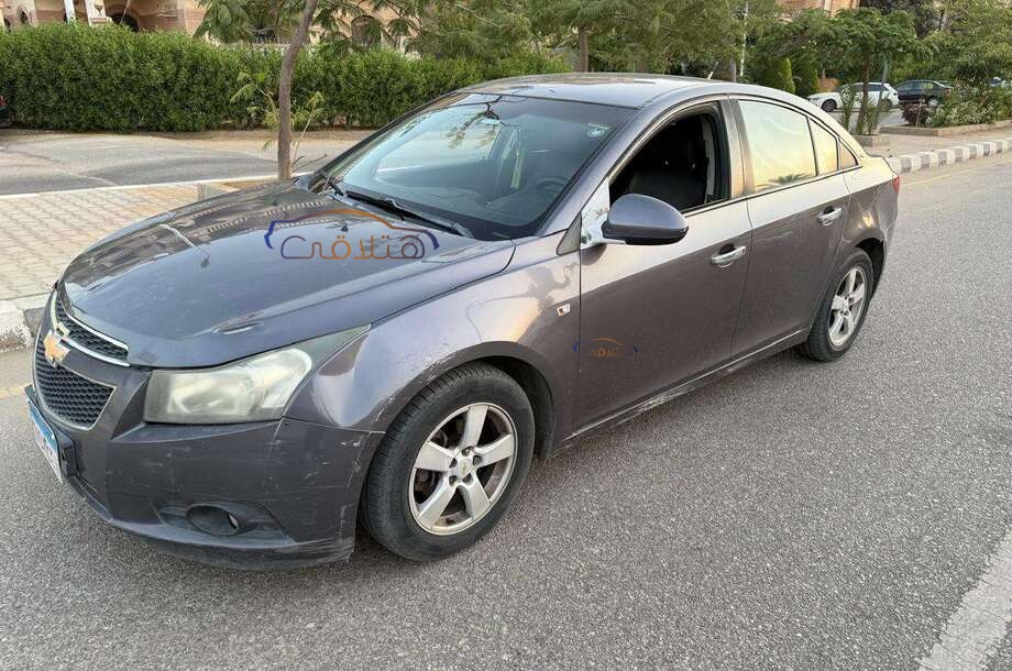 Cruze Chevrolet Gray