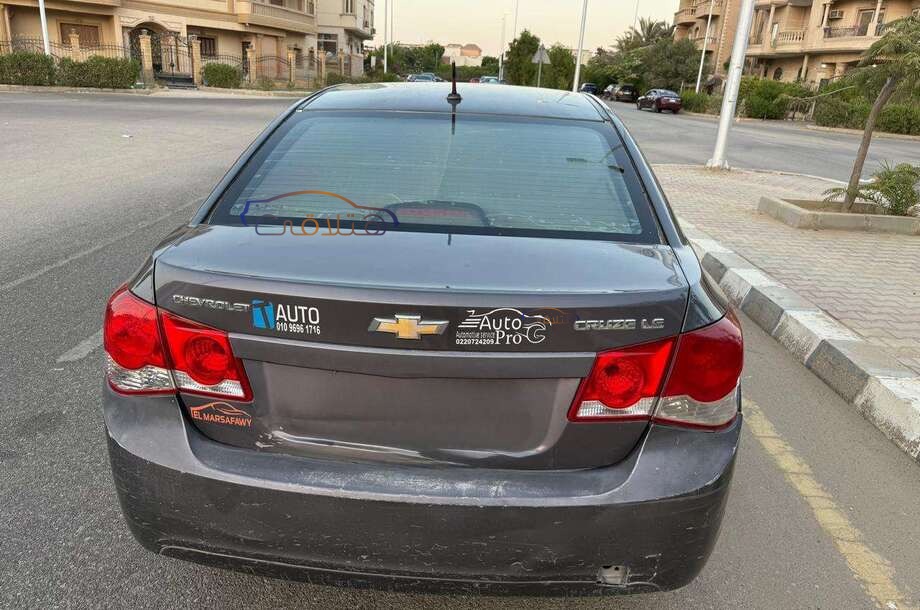 Cruze Chevrolet Gray