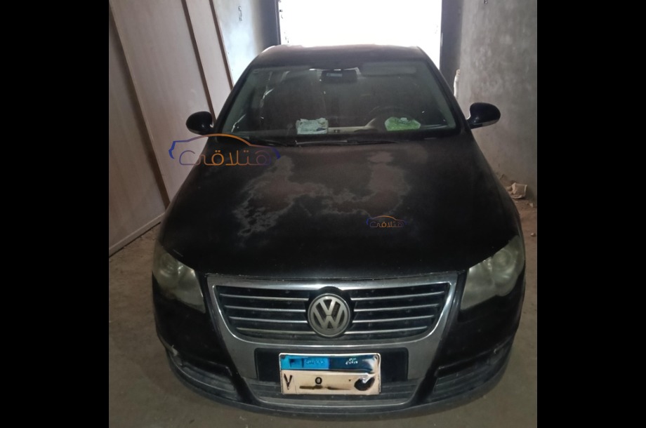 Passat Volkswagen أسود