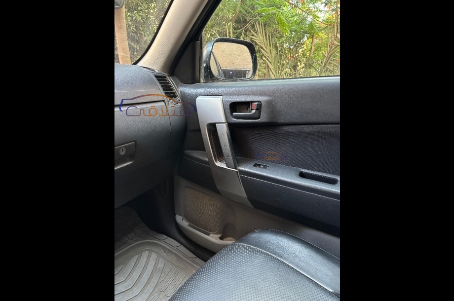 Terios Daihatsu أسود