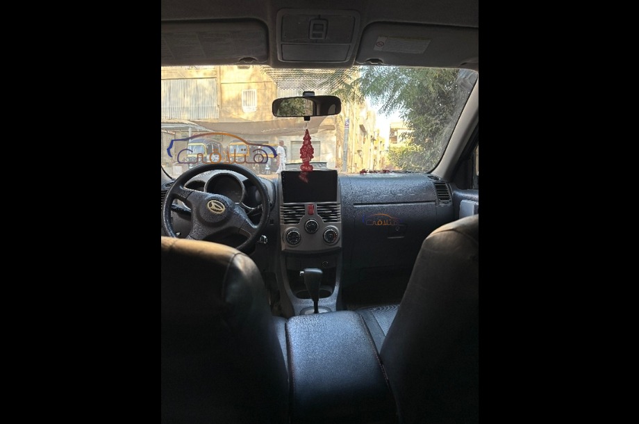 Terios Daihatsu أسود
