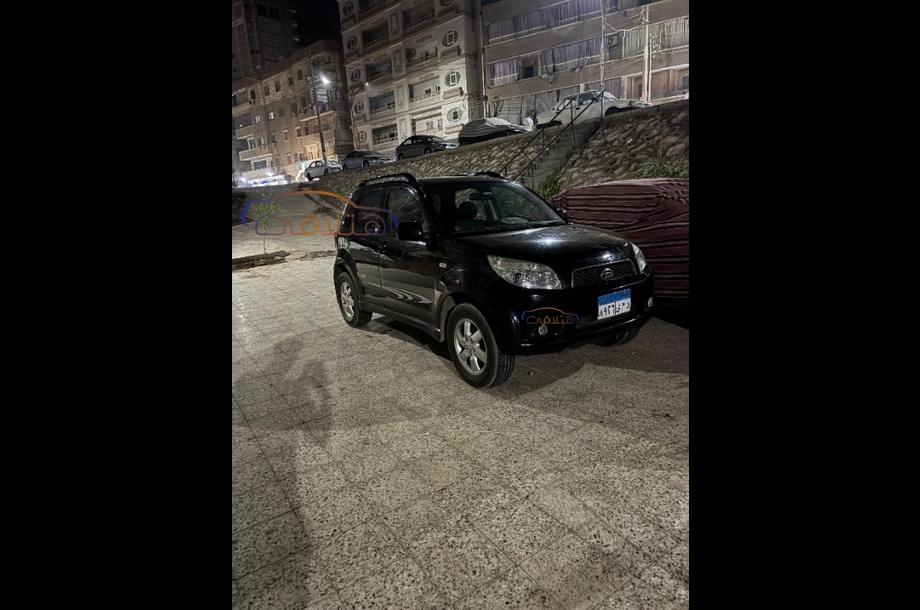 Terios Daihatsu أسود