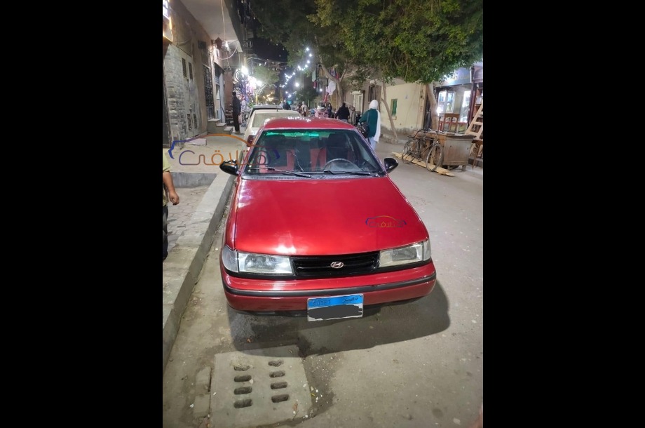 Excel Hyundai احمر