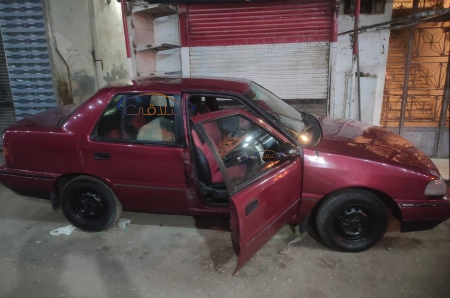 Excel Hyundai احمر
