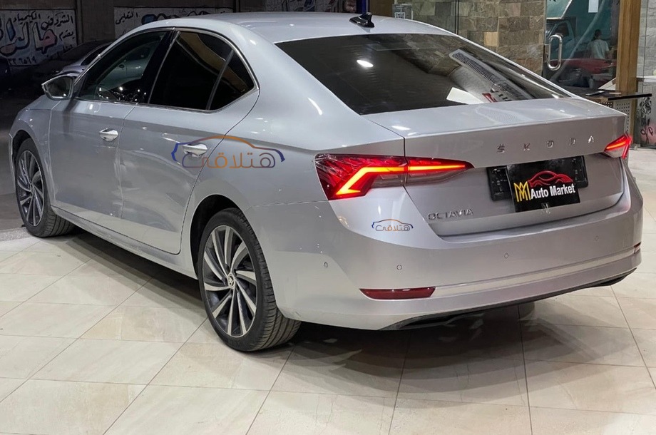 Octavia A8 Skoda فضي