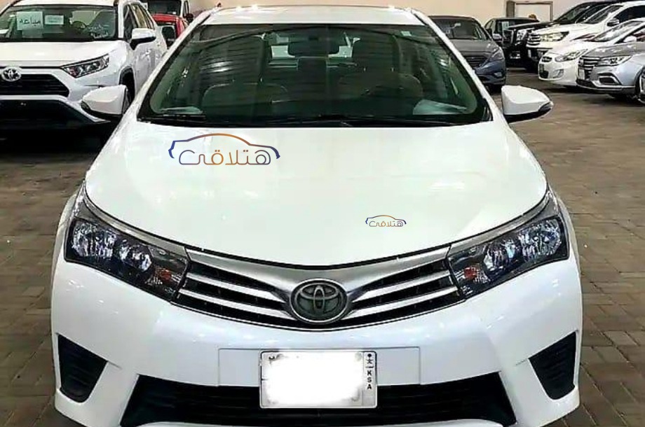 Corolla Toyota أبيض