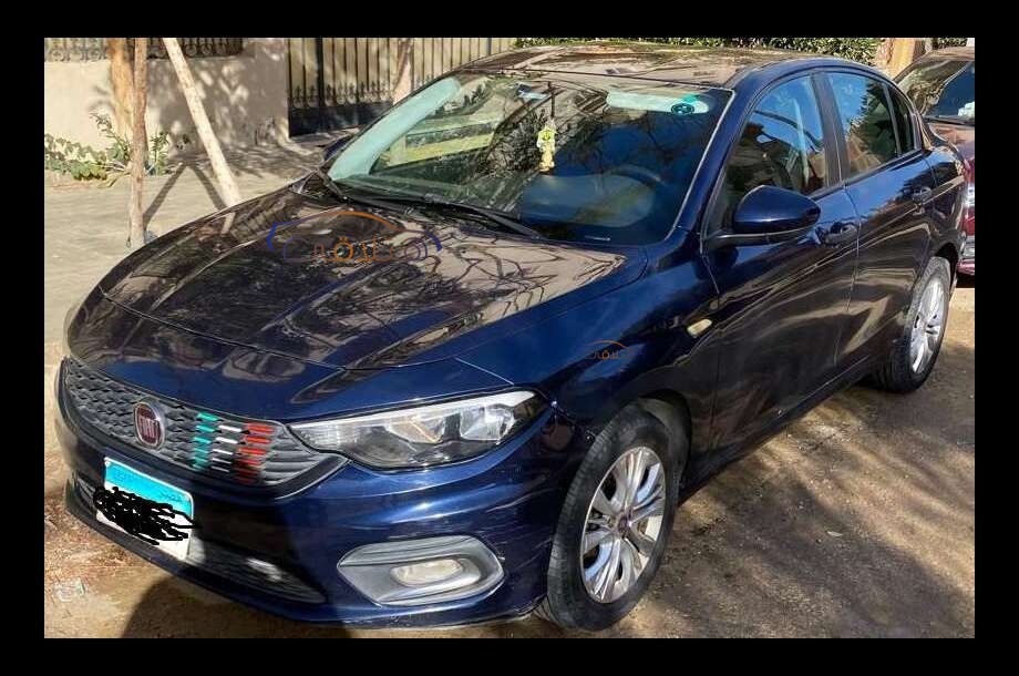 Tipo Fiat أزرق