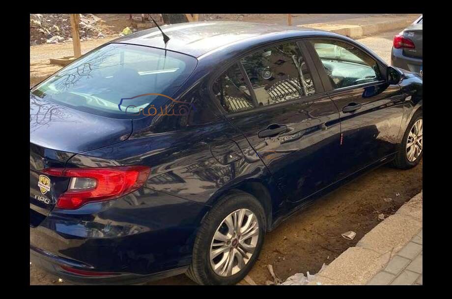 Tipo Fiat أزرق