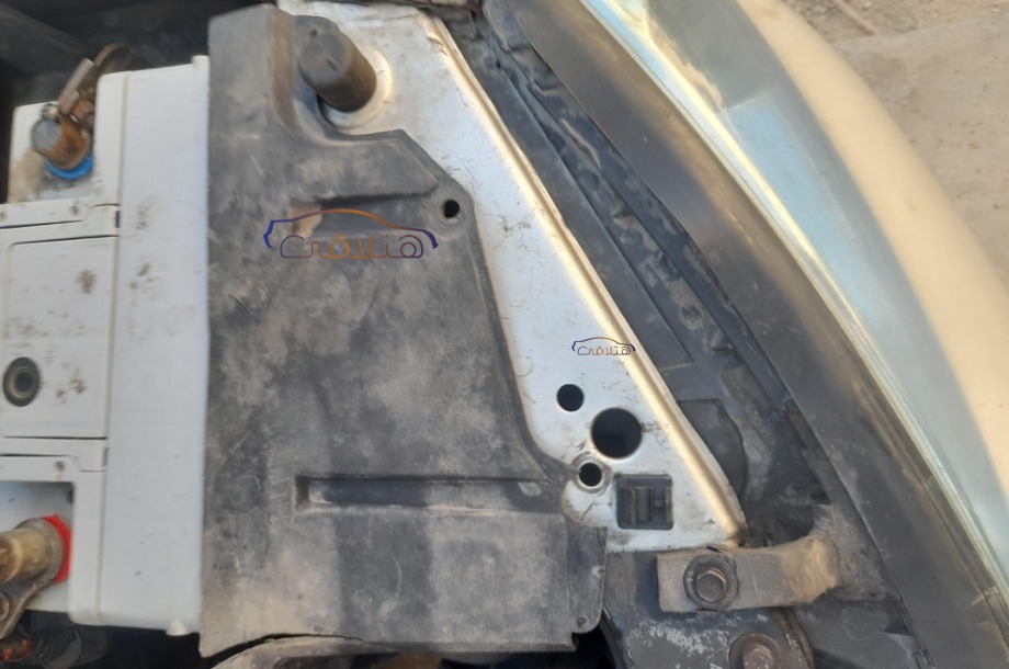 Avante Hyundai فضي